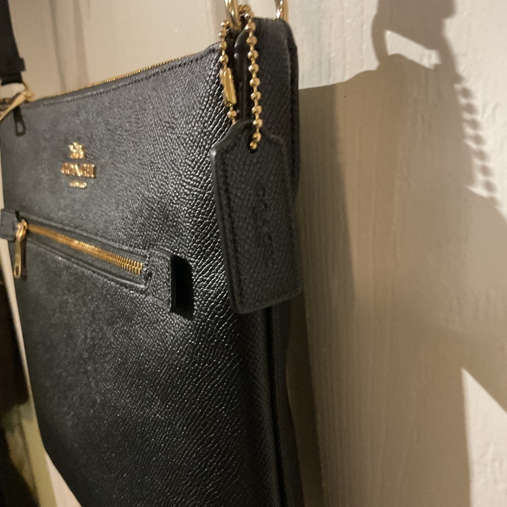 💥NWT Coach Rowan Crossbody File Bag💥 - Picture 3 of 9
